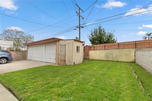 6820 S Van Ness Ave, Los Angeles, CA 90047 - view of detached garage