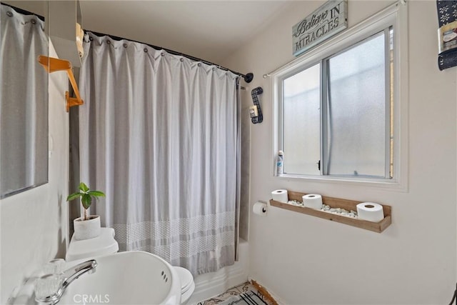 6820 S Van Ness Ave, Los Angeles, CA 90047 - bathroom featuring toilet and shower / tub combo