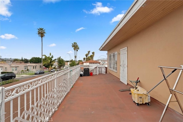 6820 S Van Ness Ave, Los Angeles, CA 90047 - view of patio / terrace with a residential view