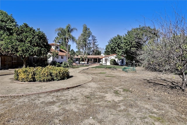 view of yard featuring a pergola