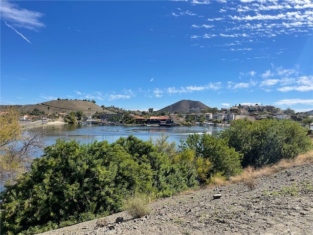 Listing photo 3 for 21943 San Joaquin, Canyon Lake CA 92587