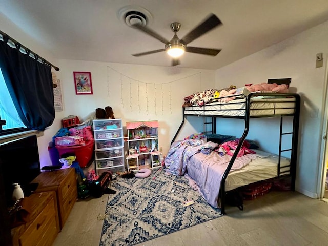 bedroom with ceiling fan