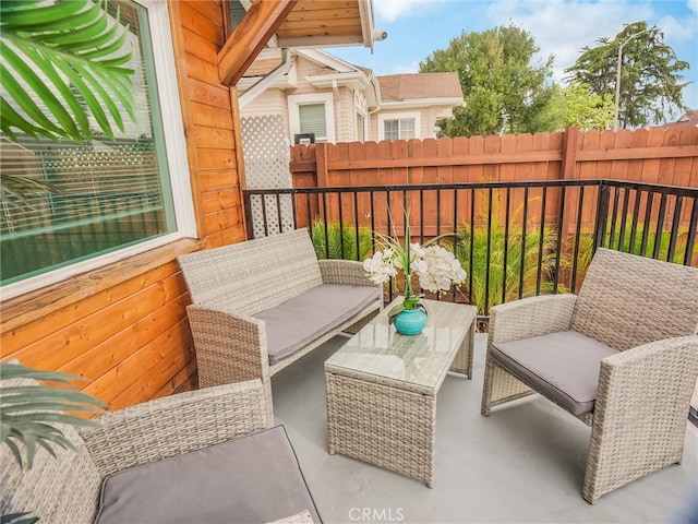 143 N Hobart Blvd, Los Angeles, CA 90004 - balcony with a patio