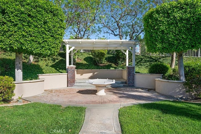 view of yard with a pergola