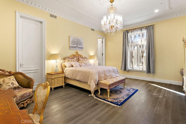 bedroom with dark wood-style flooring, crown molding, visible vents, an inviting chandelier, and baseboards