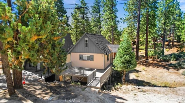 view of front of home featuring a wooden deck