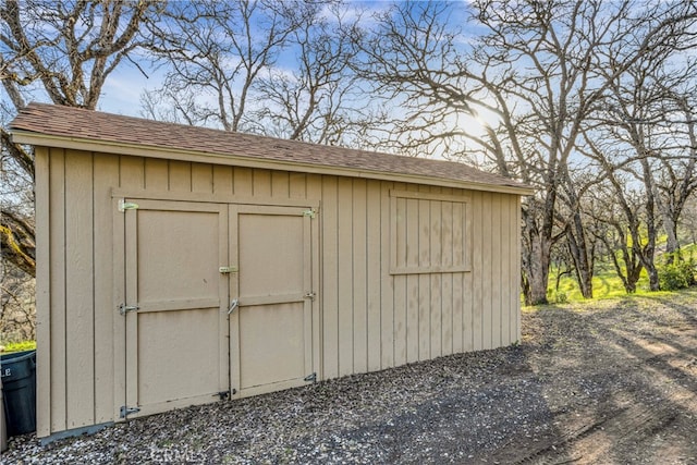 view of outbuilding