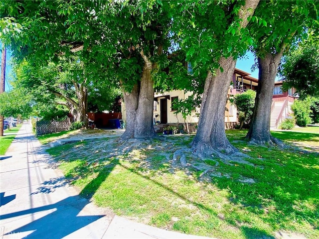1201 W Verdugo Ave, Burbank, CA 91506 - view of front of home featuring a front yard