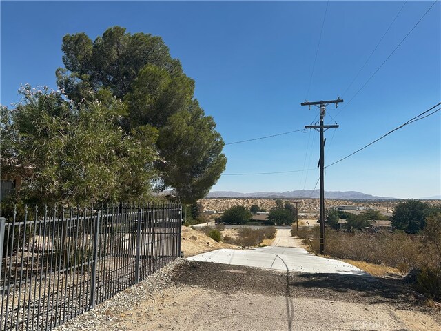 14822 Rodeo Dr, Victorville, CA 92395 - photo 6