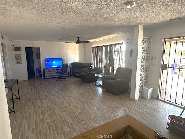 14822 Rodeo Dr, Victorville, CA 92395 - photo 4