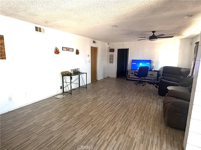 14822 Rodeo Dr, Victorville, CA 92395 - photo 3