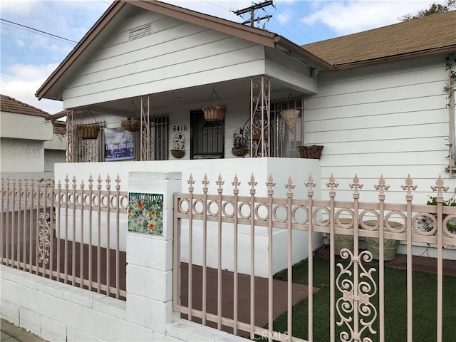 view of front of home