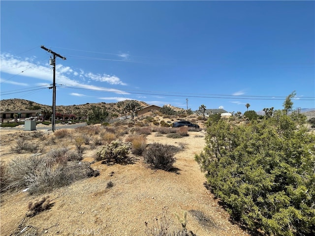 Listing photo 3 for 55750 Desert Gold Dr, Yucca Valley CA 92284