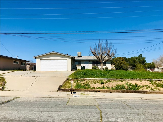 view of front facade with a garage