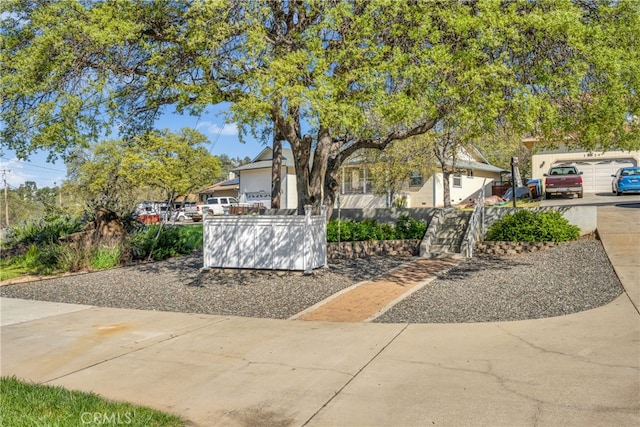 view of front of property