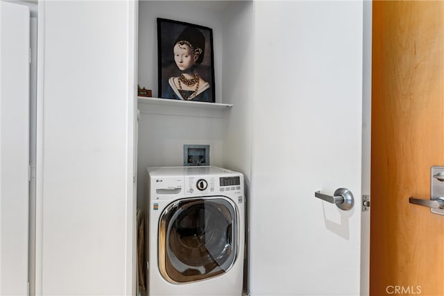 laundry room with washer / clothes dryer