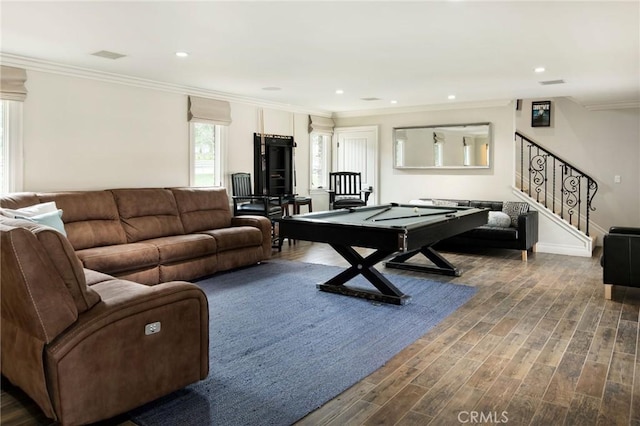 playroom featuring hardwood / wood-style floors, crown molding, and pool table