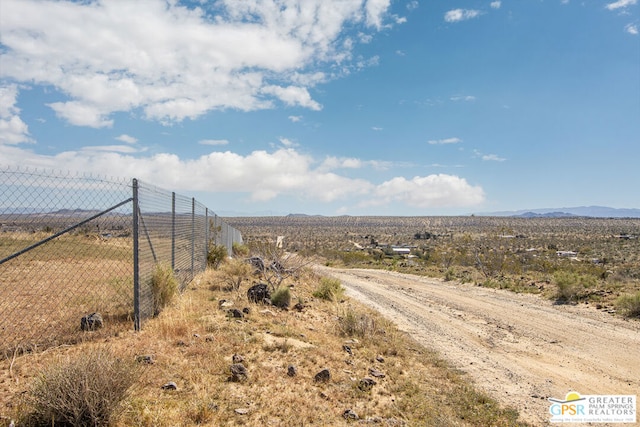 Listing photo 3 for 55588 Chaparral Rd, Yucca Valley CA 92284