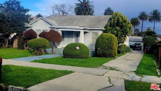 view of front of home with a front yard