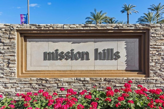 view of community / neighborhood sign