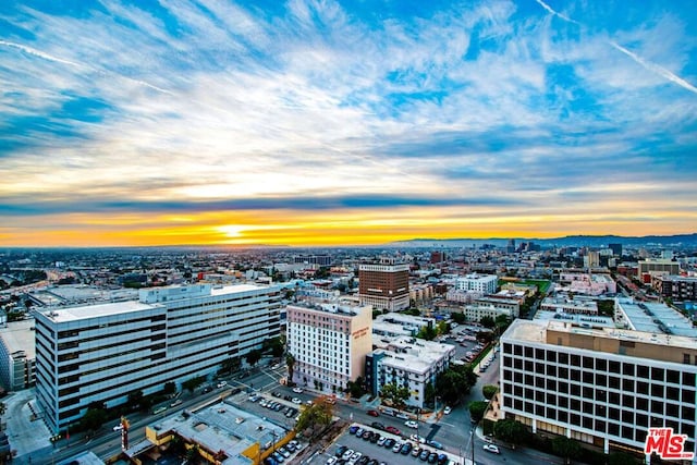 view of aerial view at dusk