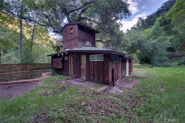 view of outdoor structure