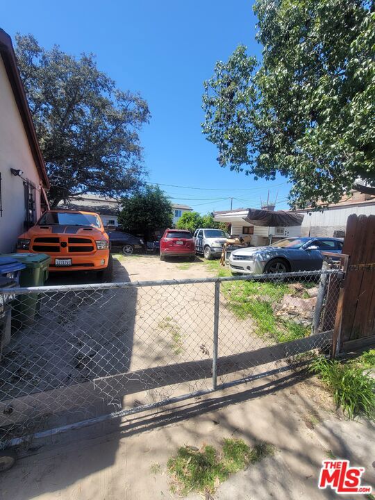 8019 Towne Ave, Los Angeles CA, 90003 land for sale