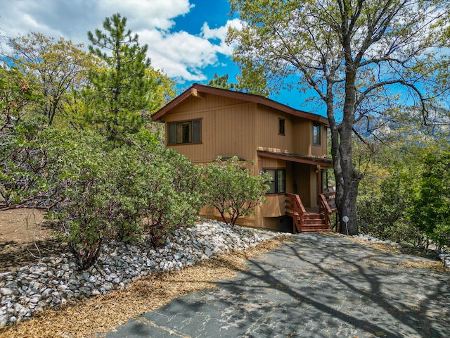 view of front of house