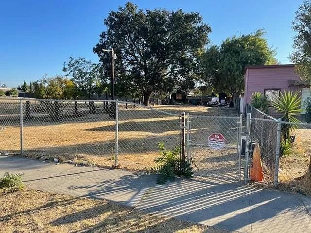 820 S Sutter St, Stockton CA, 95206 land for sale