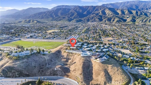 bird's eye view featuring a mountain view