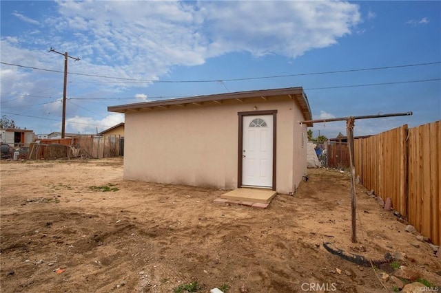 6454 Goleta Ave, Yucca Valley, CA 92284 - view of outbuilding with a fenced backyard