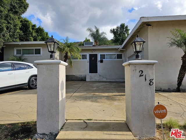 view of front of house