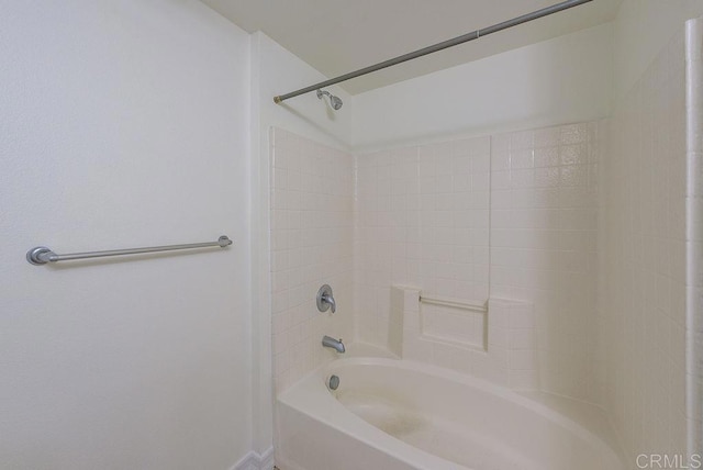 bathroom featuring washtub / shower combination