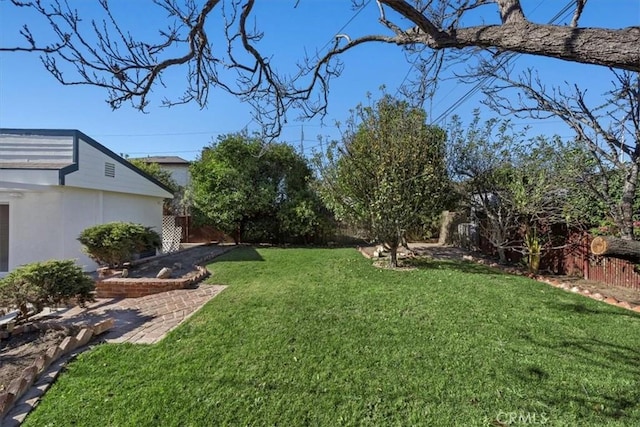 view of yard with a patio