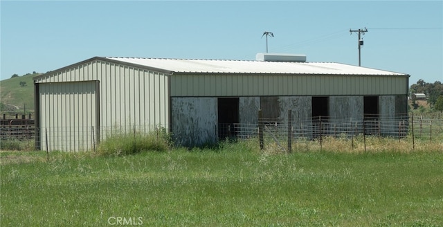 view of outdoor structure