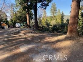 Listing photo 2 for 1039 Jungfrau Dr, Crestline CA 92325