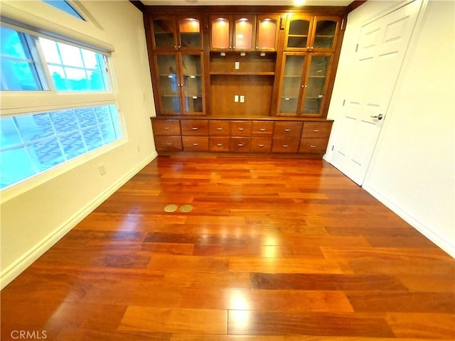7264 W 88th Pl, Los Angeles, CA 90045 - unfurnished room featuring dark wood-style floors and baseboards
