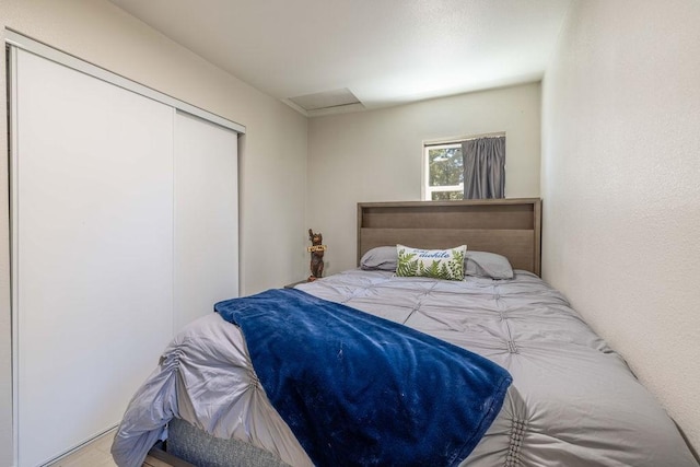 bedroom featuring a closet