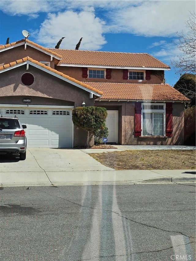 view of front facade featuring a garage