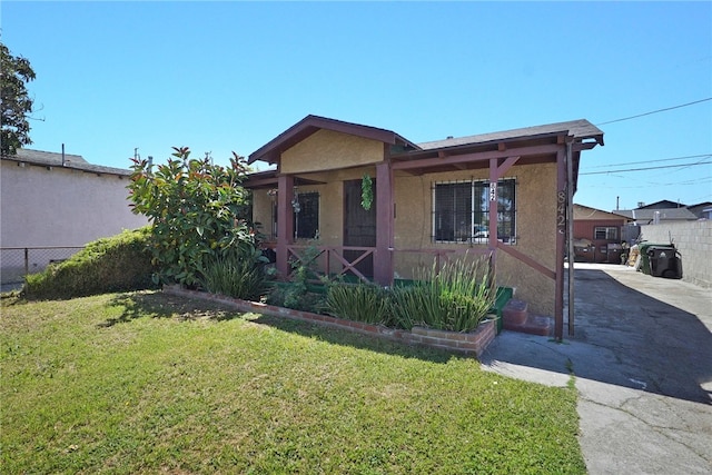 view of front of house with a front yard