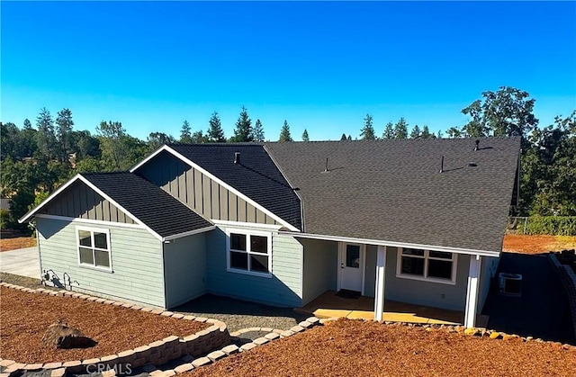 view of front of property featuring a patio area