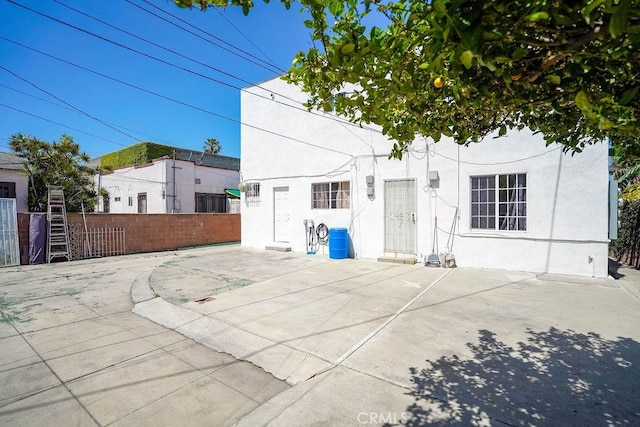 2546 S Bronson Ave, Los Angeles, CA 90018 - photo 4