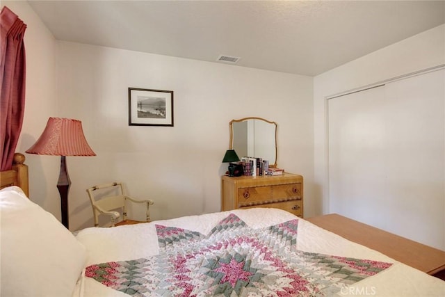 bedroom featuring a closet