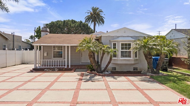 view of front of property with covered porch