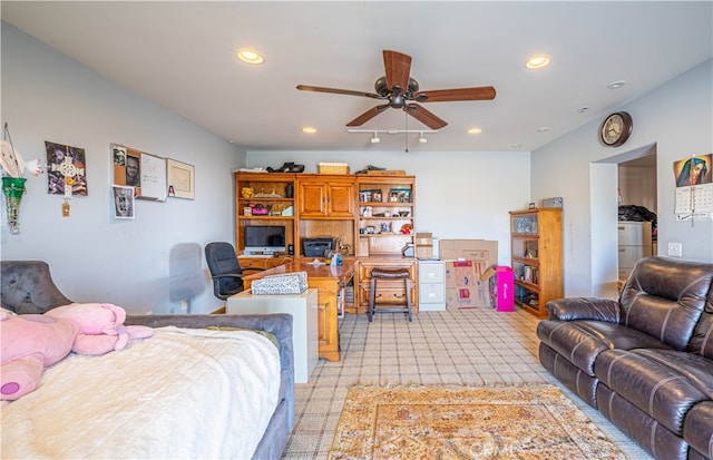 carpeted bedroom with ceiling fan