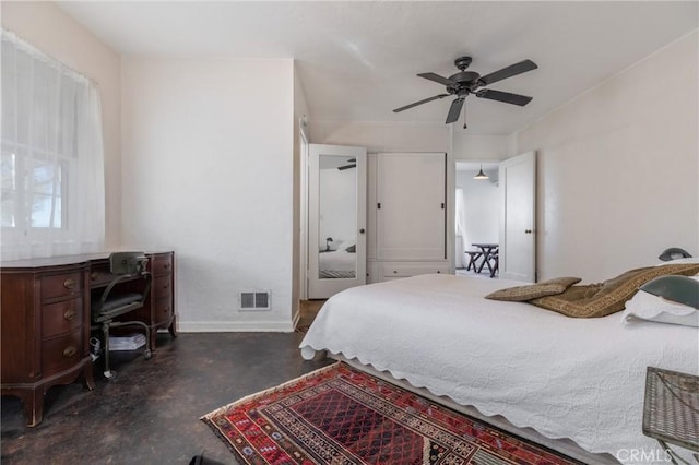 bedroom with ceiling fan