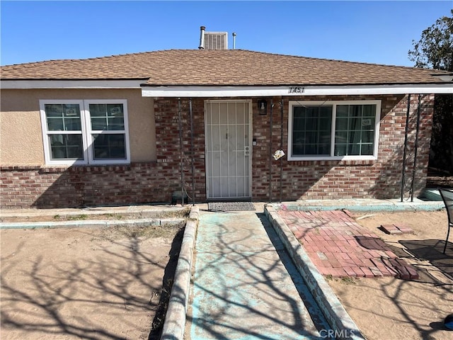 view of front of house featuring a patio area