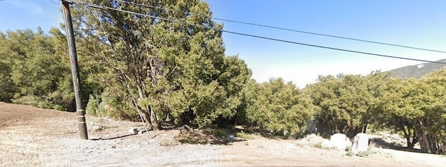 Listing photo 2 for 2029 Linden Dr, Pine Mountain Club CA 93225