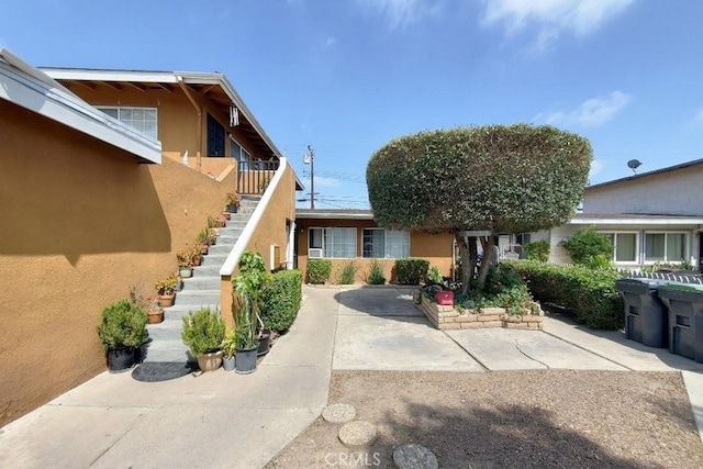 2529 S Rosewood Ave, Santa Ana, CA 92707 - view of property's community featuring stairway
