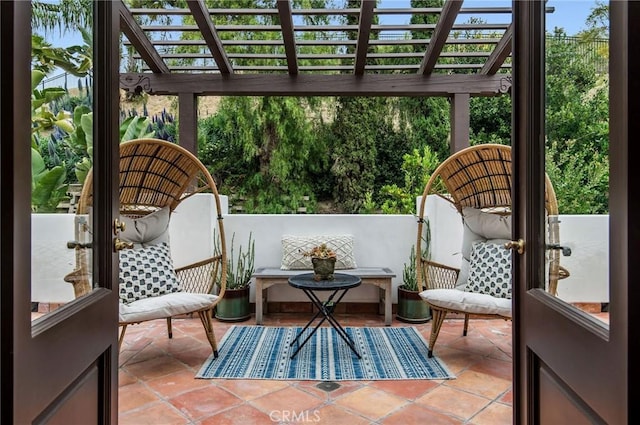 sunroom with a healthy amount of sunlight